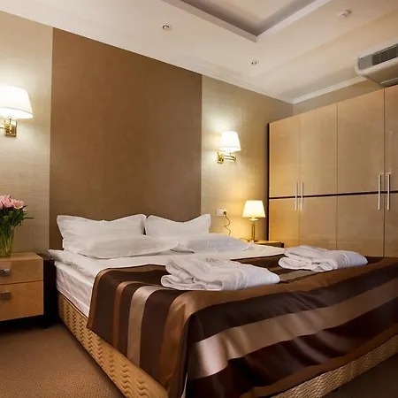 Belle Royalle Lisarnya