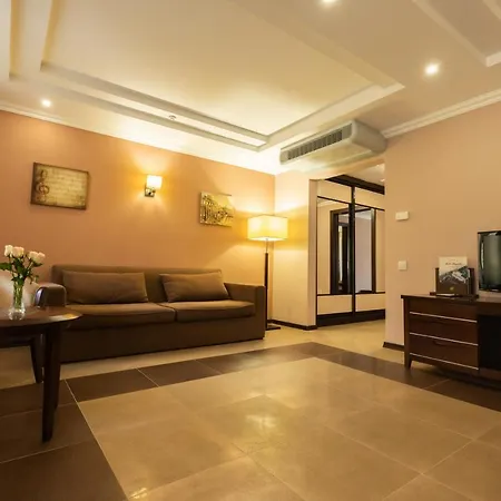 Hotel Belle Royalle Lisarnya