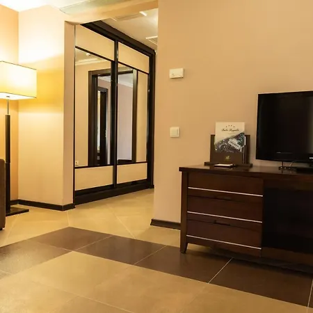 Belle Royalle Hotell 4*