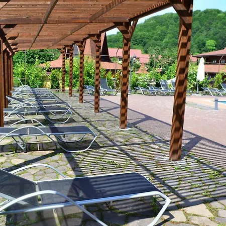 Belle Royalle Hotel Lisarnya