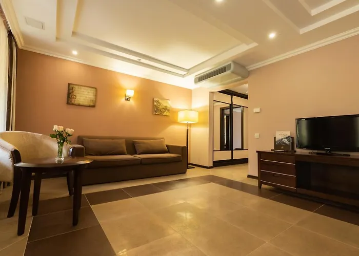 Otel Belle Royalle Lisarnya