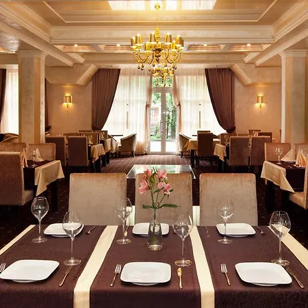 Ξενοδοχείο Belle Royalle 4*